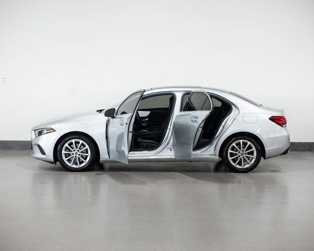 2022 Mercedes Benz A 4MATIC photo 4