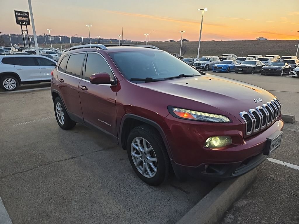 Used 2017 Jeep Cherokee Latitude with VIN 1C4PJMCS0HW529859 for sale in Fort Worth, TX