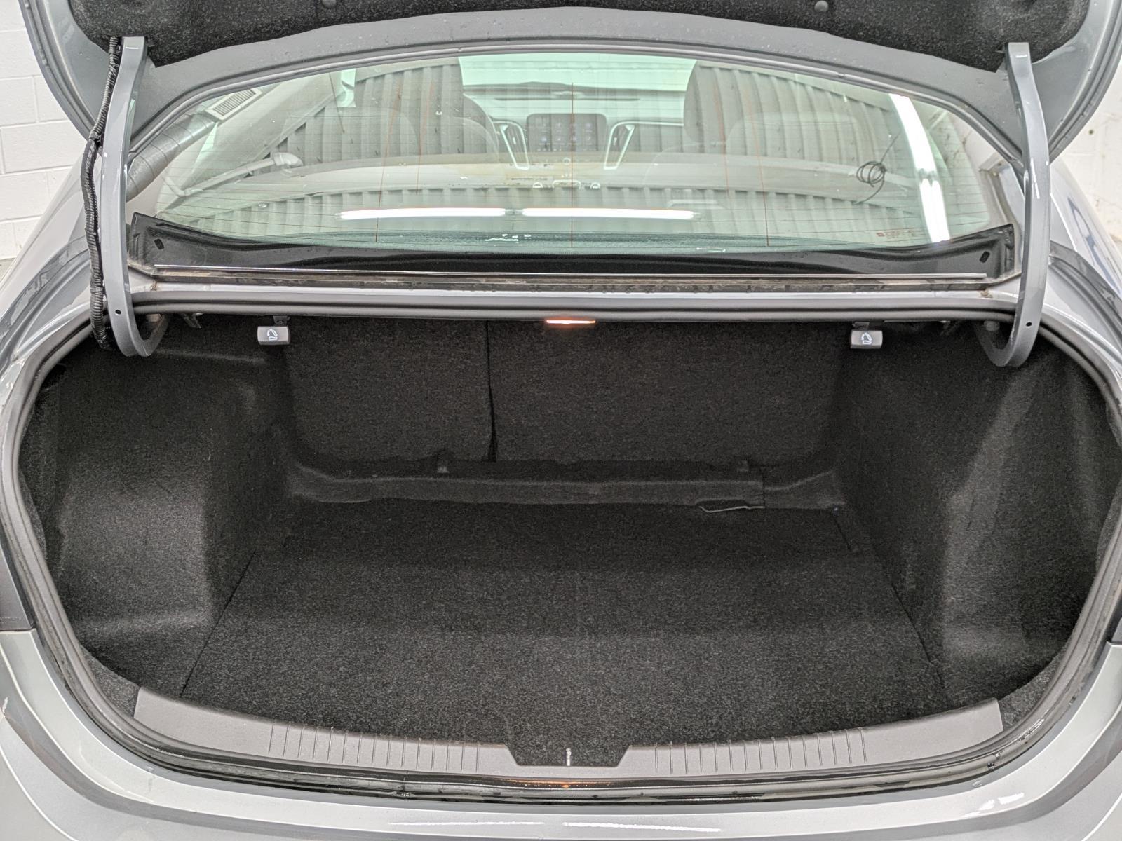 2024 Chevrolet Malibu 1LT photo 12