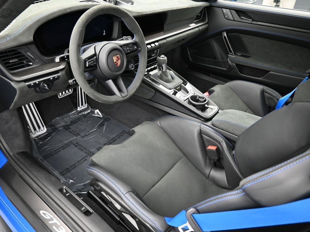 2025 Porsche 911 GT3 photo 3