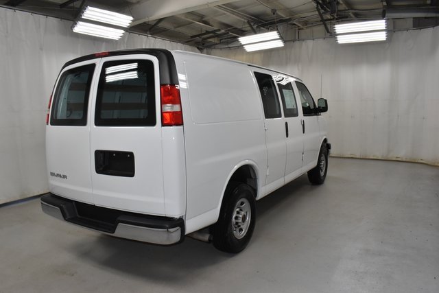 2023 Gmc Savana Cargo 2500 photo 3