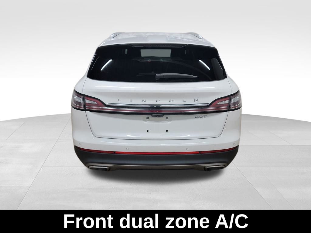 2020 Lincoln Nautilus Standard photo 4