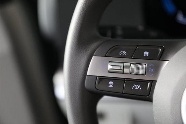 2026 Hyundai Kona SE photo 4