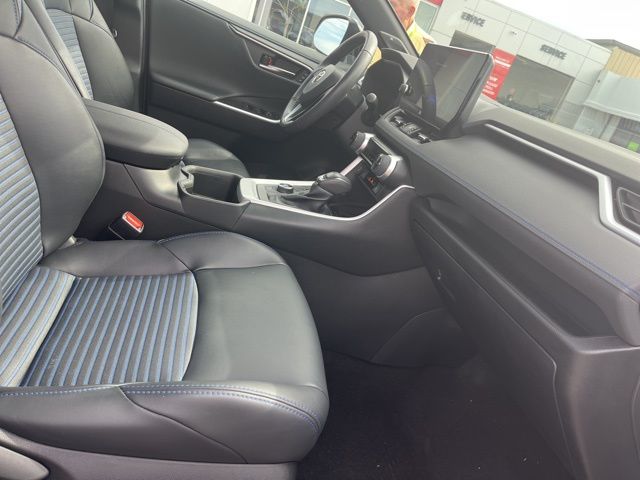 2023 Toyota RAV4 Hybrid XSE photo 22