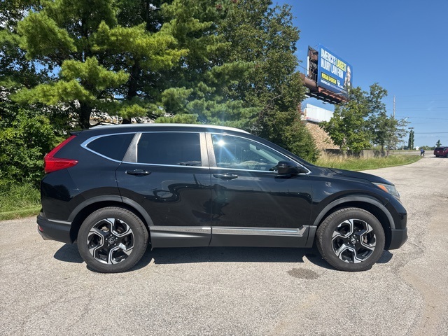 2017 Honda CR-V Touring photo 4