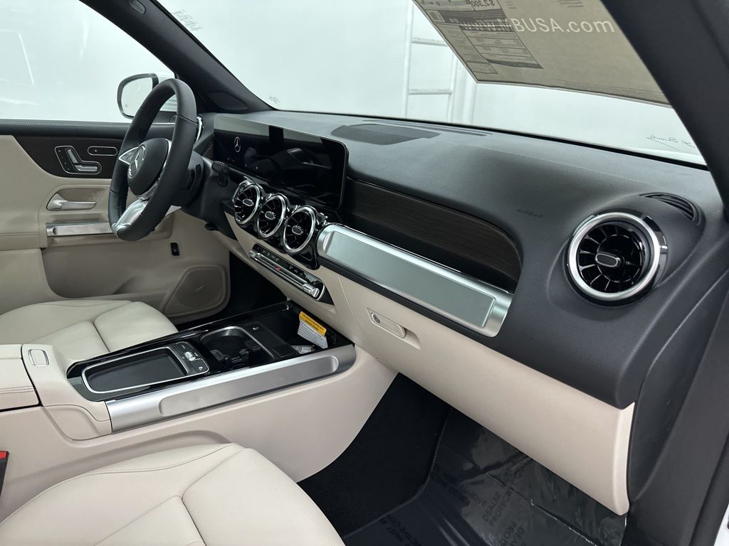2026 Mercedes Benz GLB 250 4MATIC photo 26