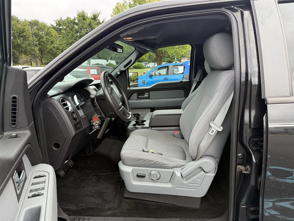 2012 Ford F-150 XLT photo 5