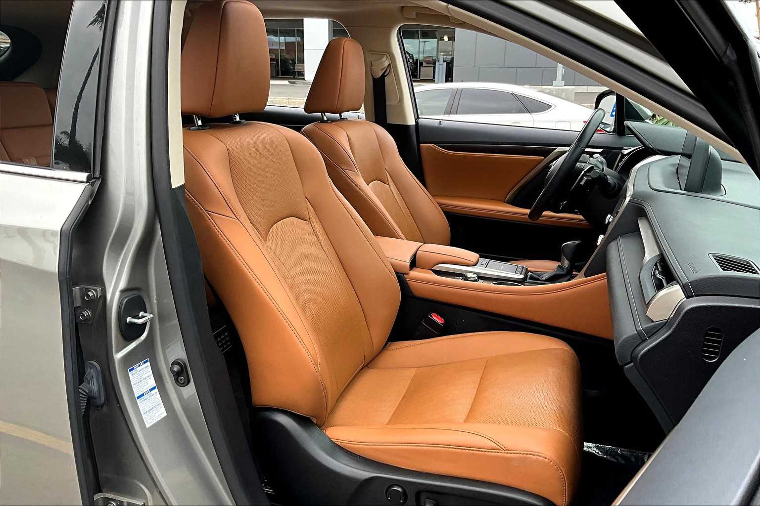 2022 Lexus RX Premium photo 8