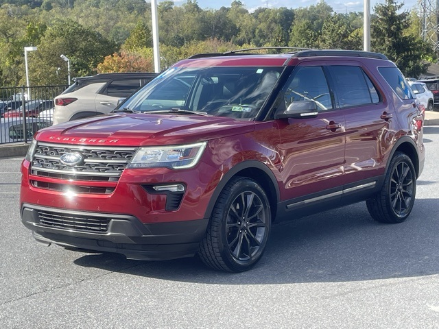 2019 Ford Explorer XLT photo 3