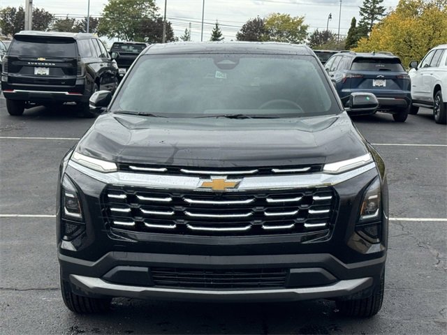 2026 Chevrolet Equinox LT photo 2