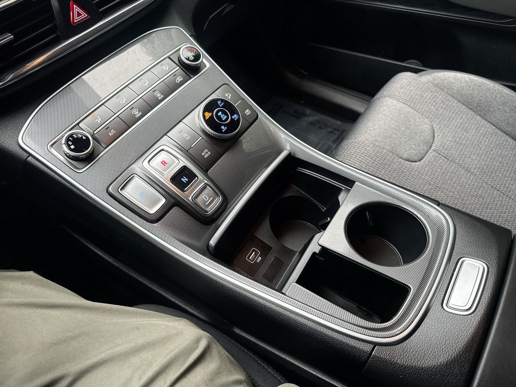 2022 Hyundai Santa Fe SE photo 11