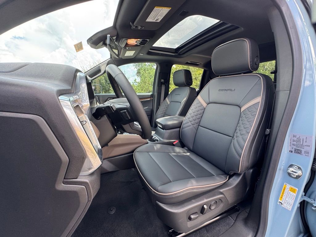 2025 Gmc Canyon Denali photo 4