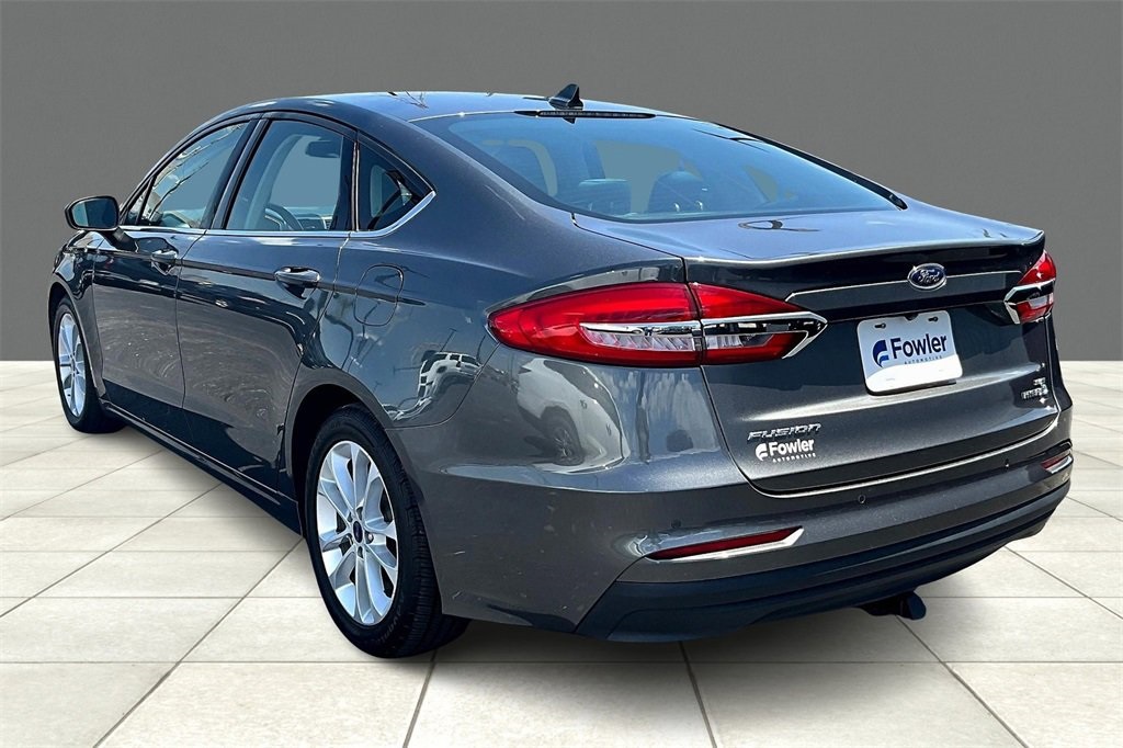 2020 Ford Fusion Hybrid SE photo 13