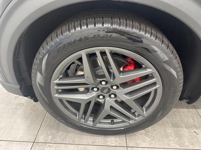 2025 Ford Explorer ST photo 39