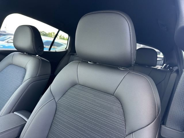 2025 Buick Envista Preferred photo 18