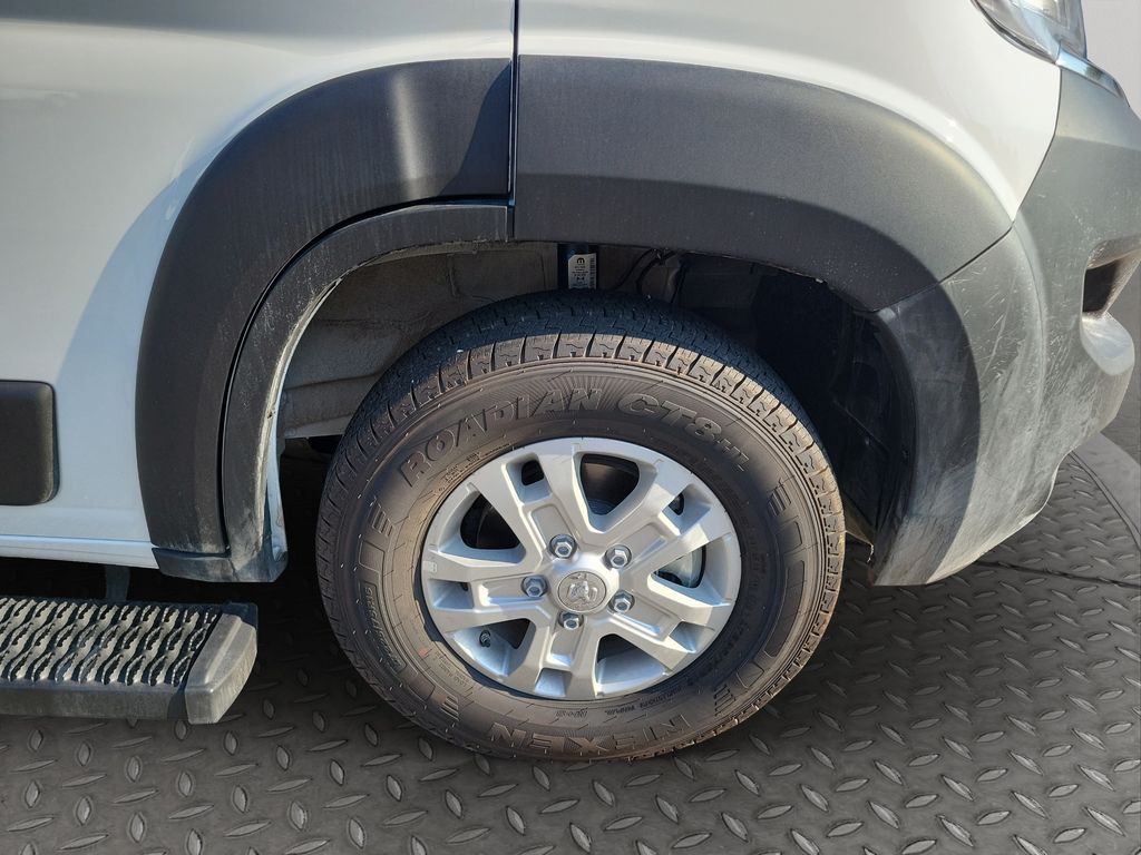 2025 Ram ProMaster 1500 SLT photo 2