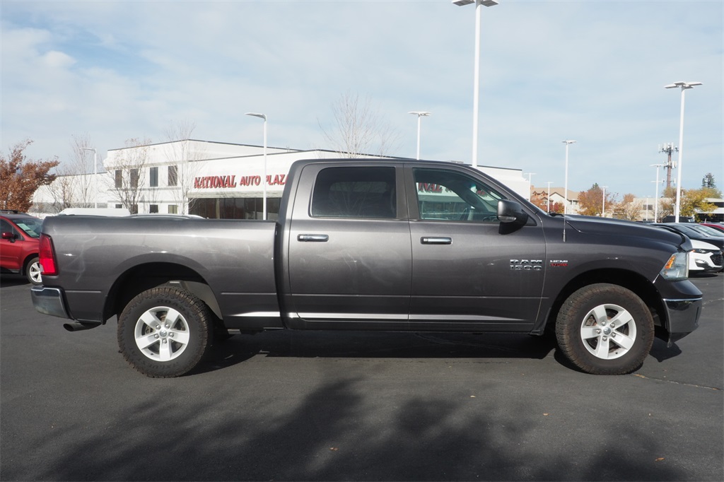 2016 Ram 1500 SLT photo 4