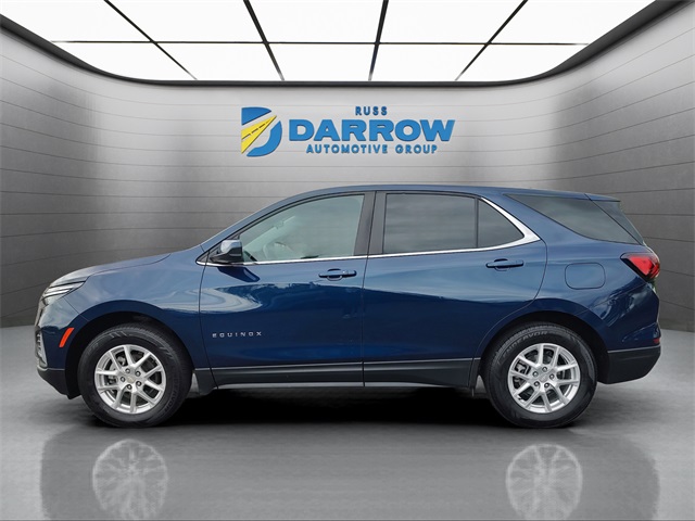 2022 Chevrolet Equinox LT photo 2