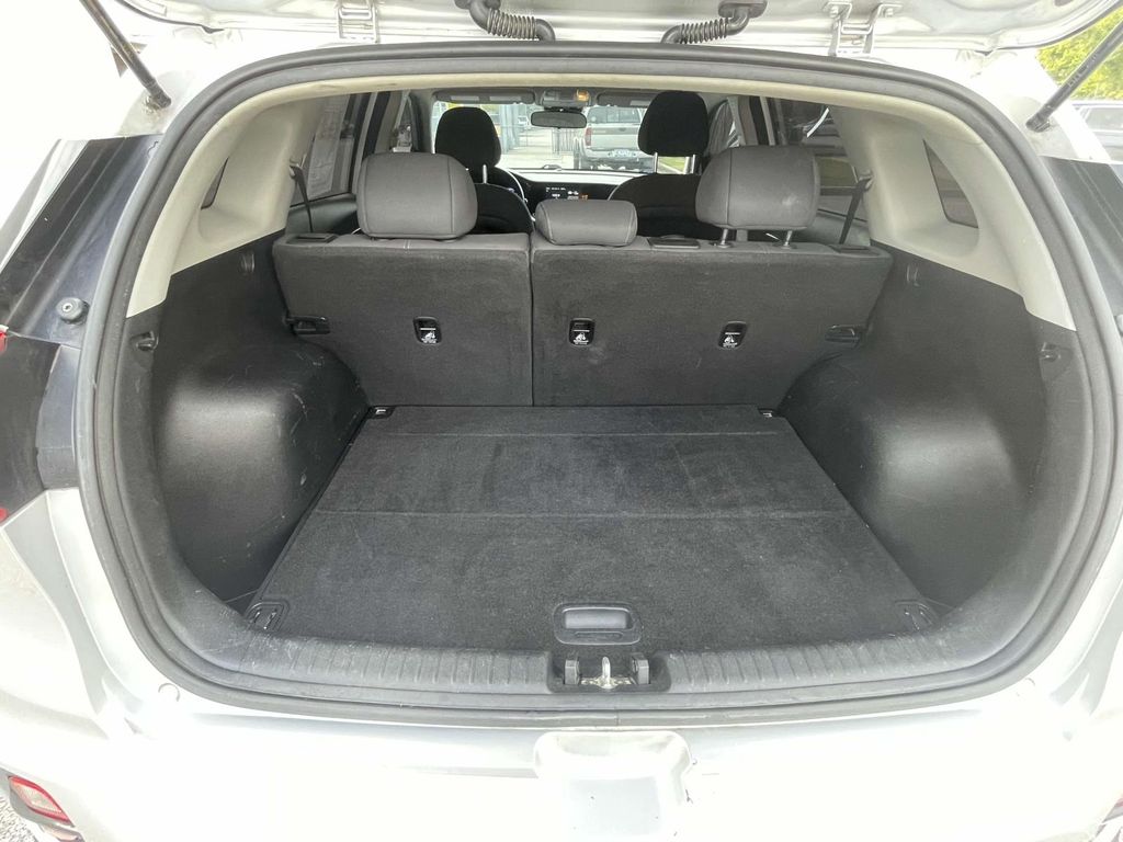 2020 Kia Niro LXS photo 8