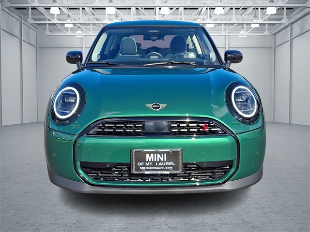 2025 Mini Cooper 2 Door Hardtop Signature photo 2