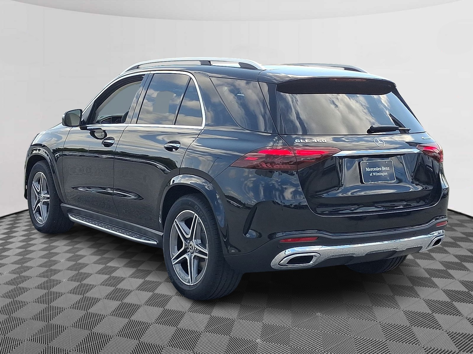 2026 Mercedes Benz GLE 450 4MATIC photo 4