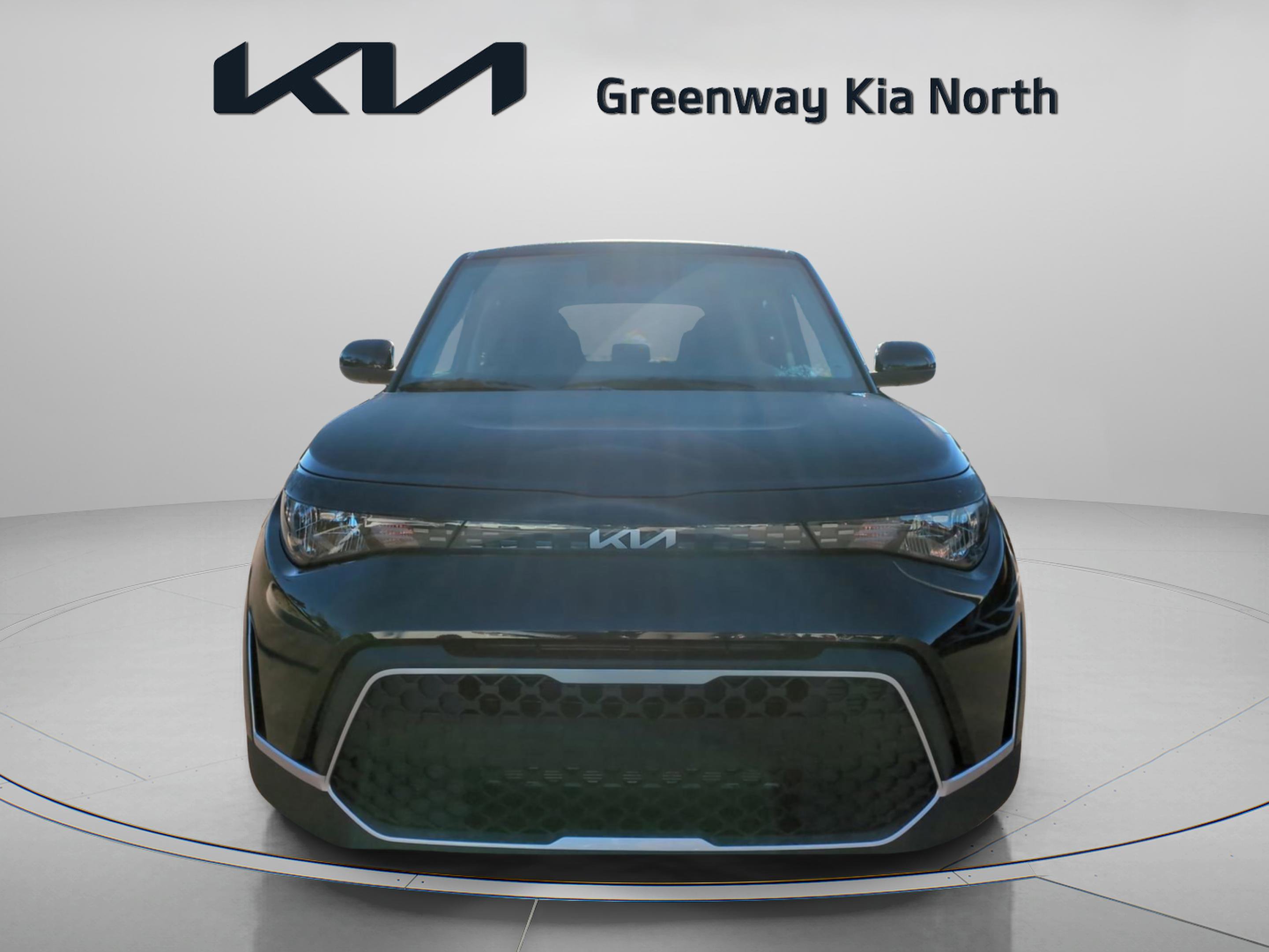 2025 Kia Soul LX photo 2