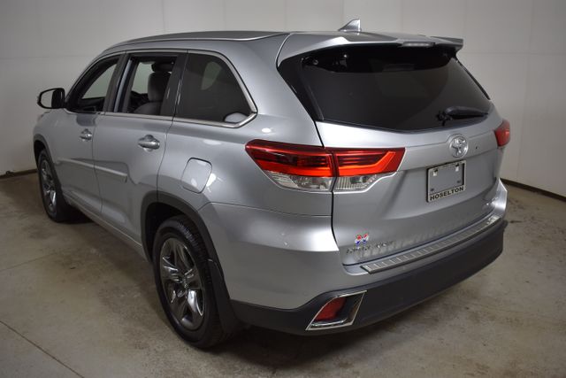2018 Toyota Highlander Limited Platinum photo 2
