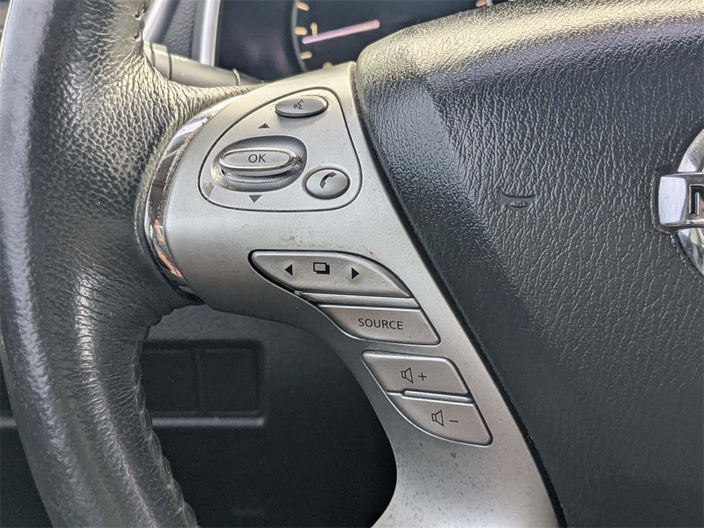 2017 Nissan Murano SL photo 25
