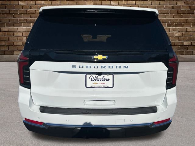 2026 Chevrolet Suburban LS photo 4
