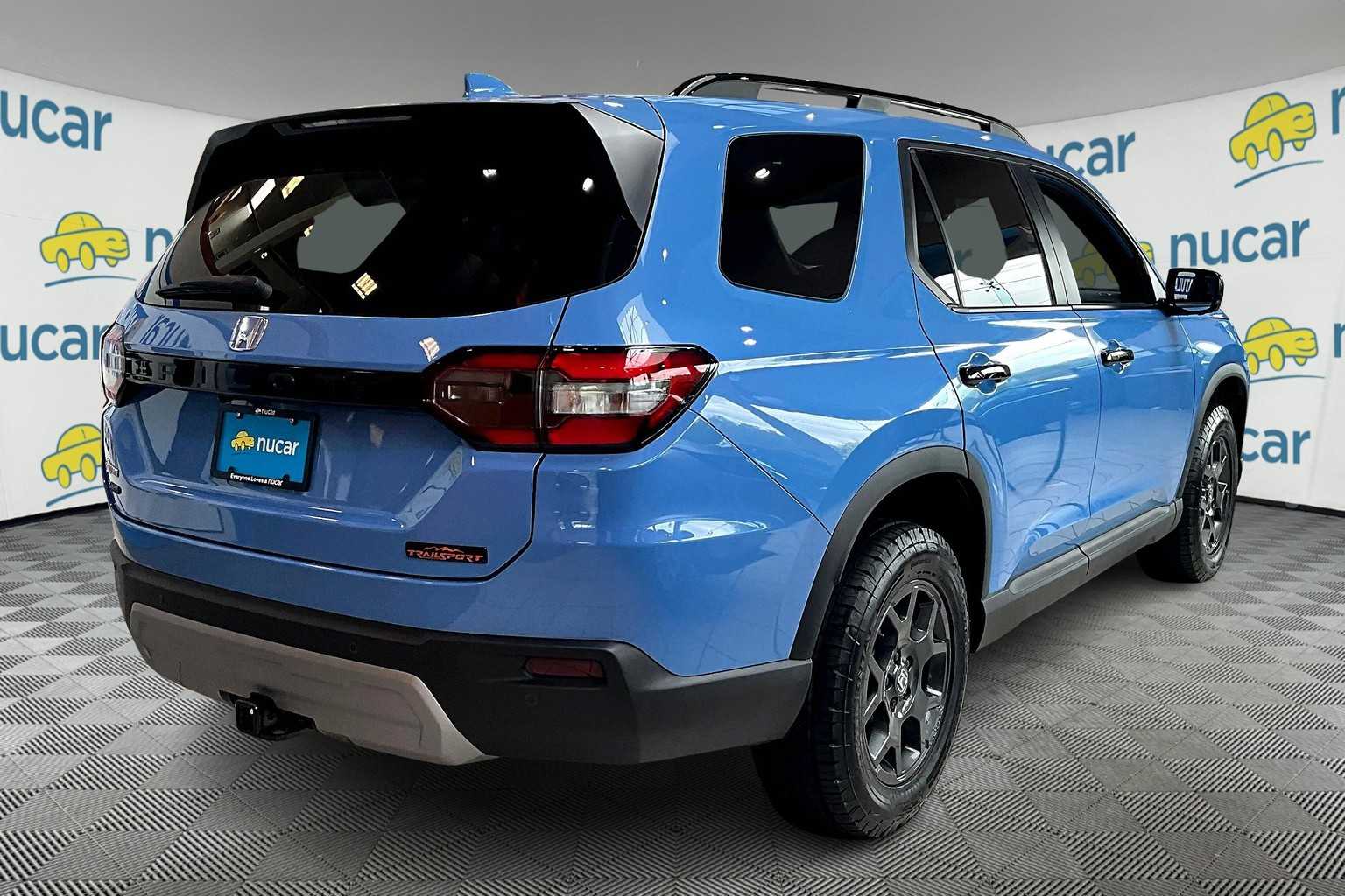 2025 Honda Pilot TrailSport photo 6
