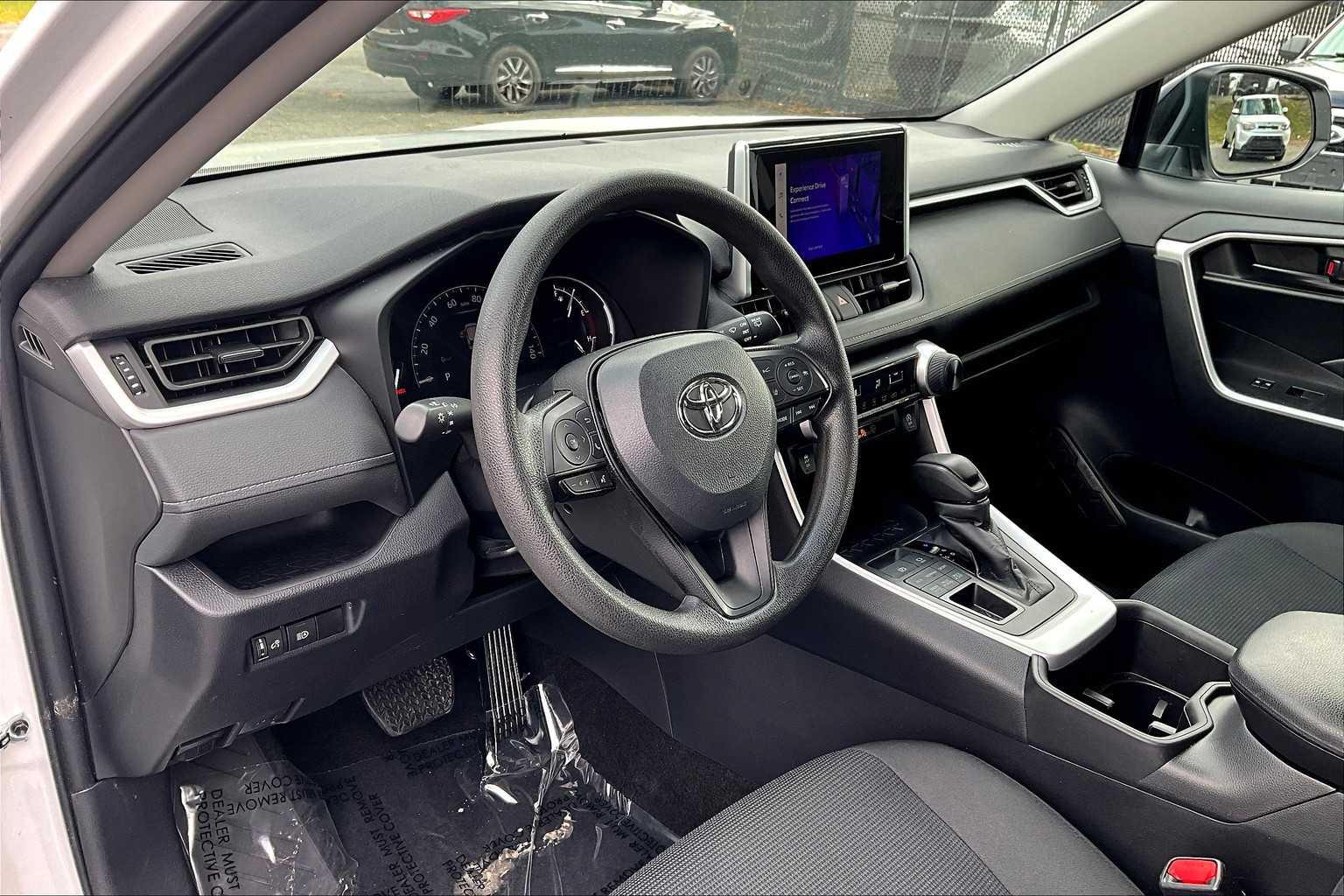 2024 Toyota RAV4 LE photo 10