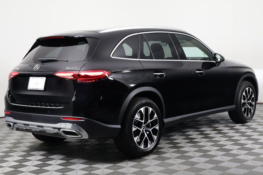 2026 Mercedes Benz GLC 350e 4MATIC photo 2