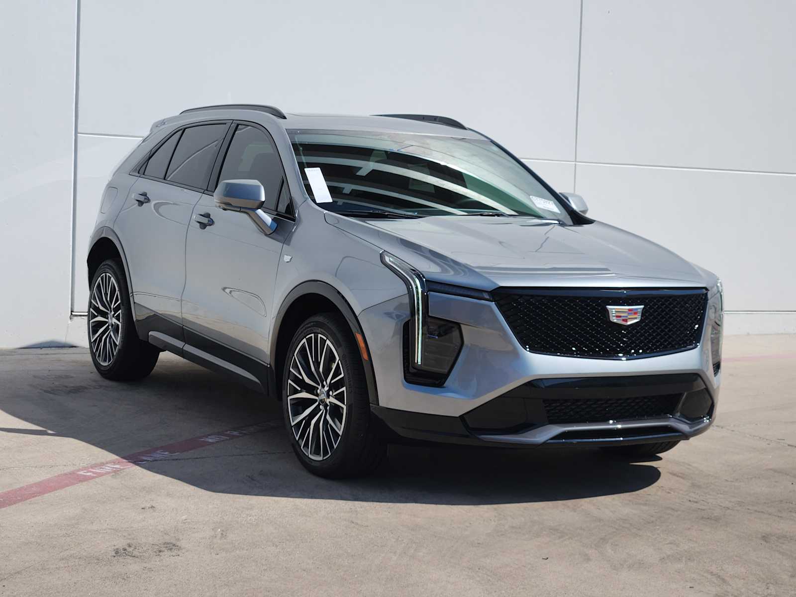 2025 Cadillac XT4 Sport photo 2