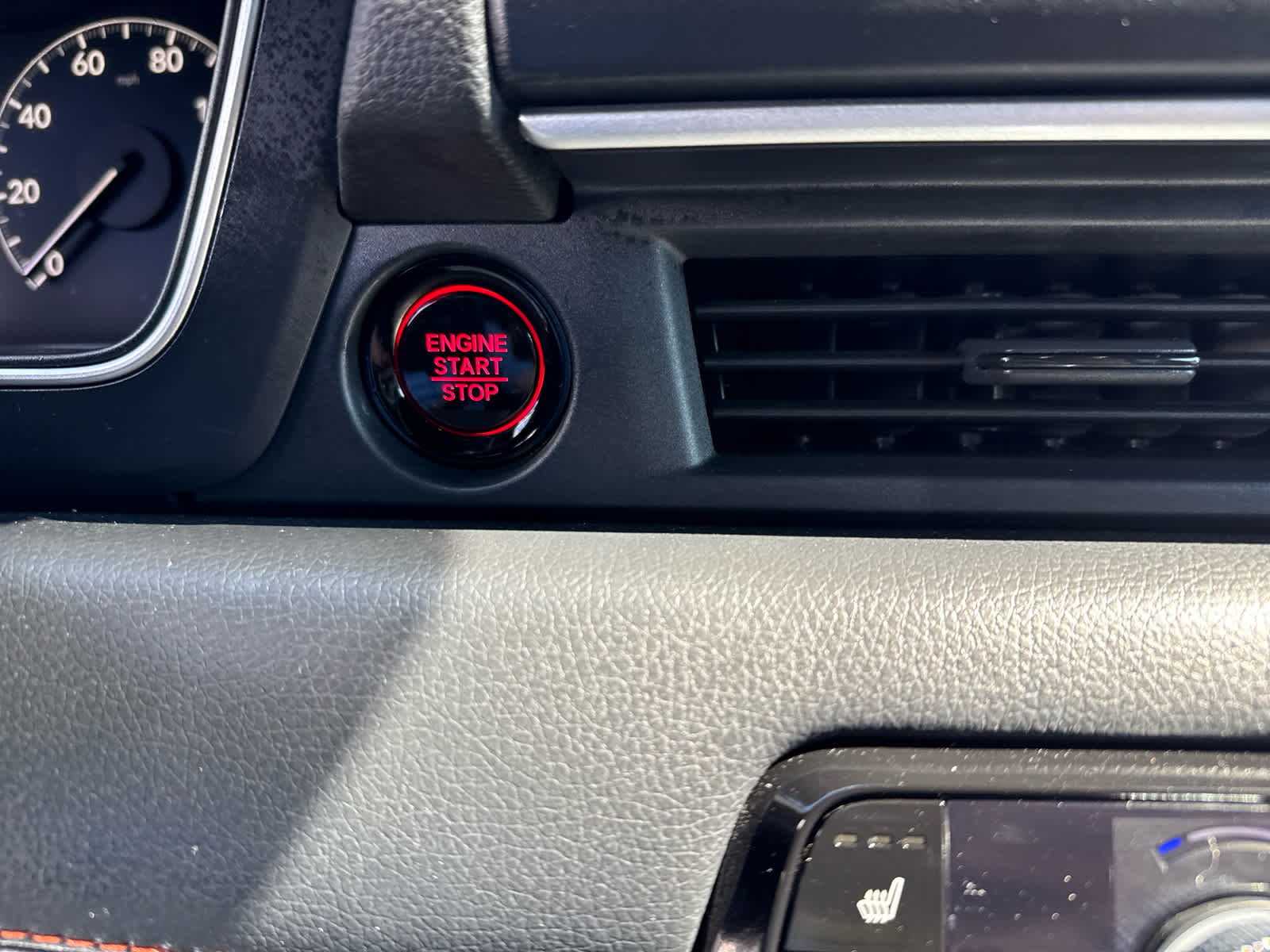 2025 Honda Pilot Sport photo 13