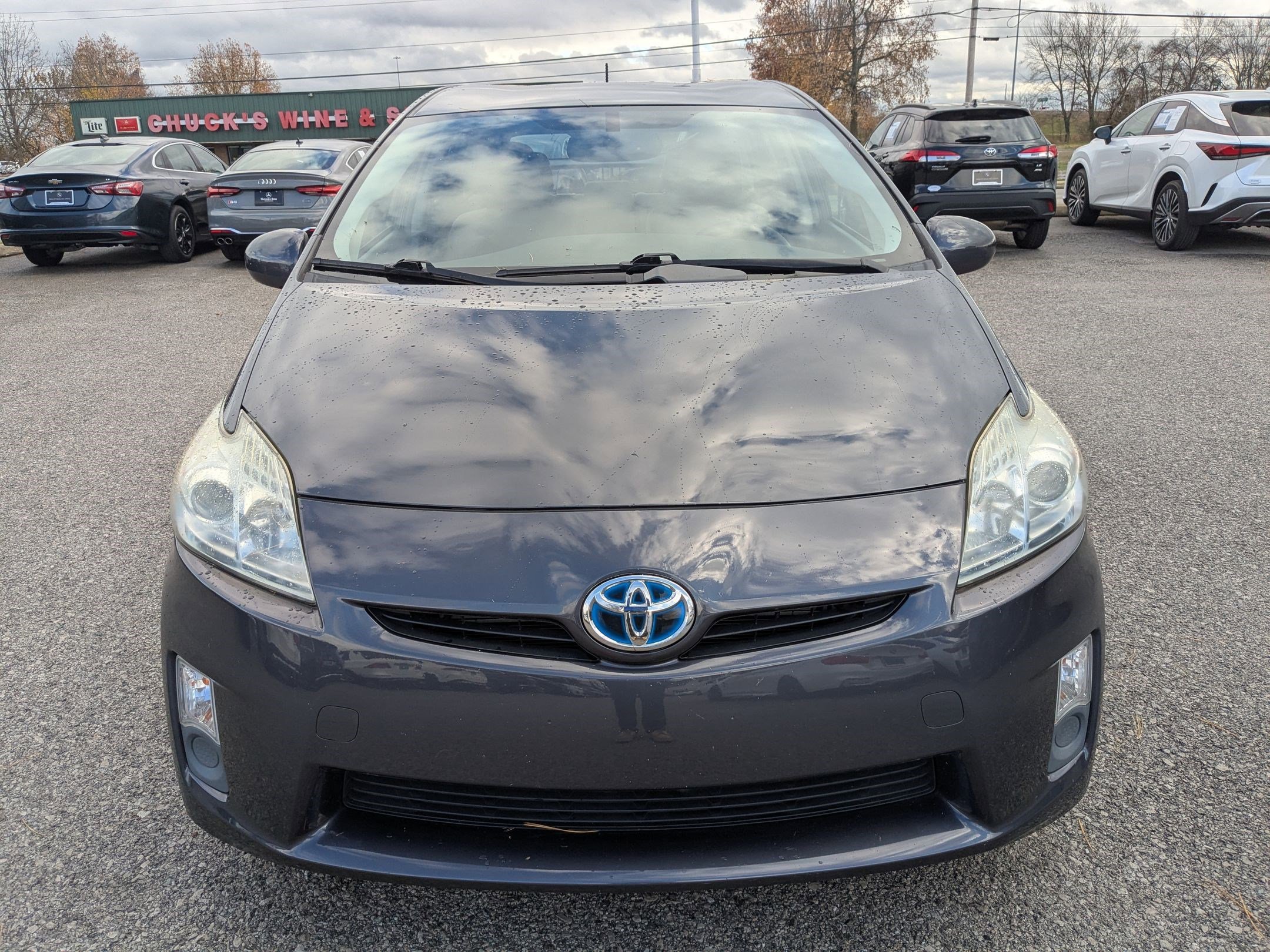 2011 Toyota Prius Four photo 2