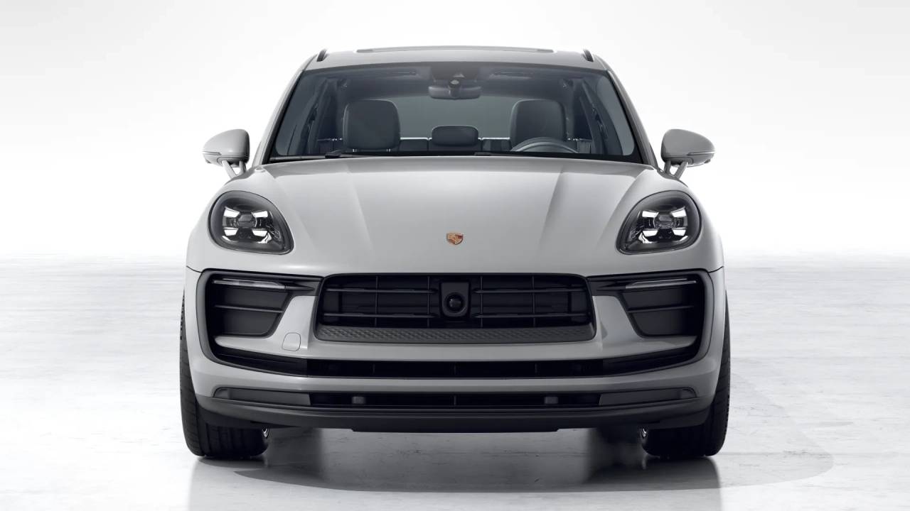 2026 Porsche Macan T photo 9