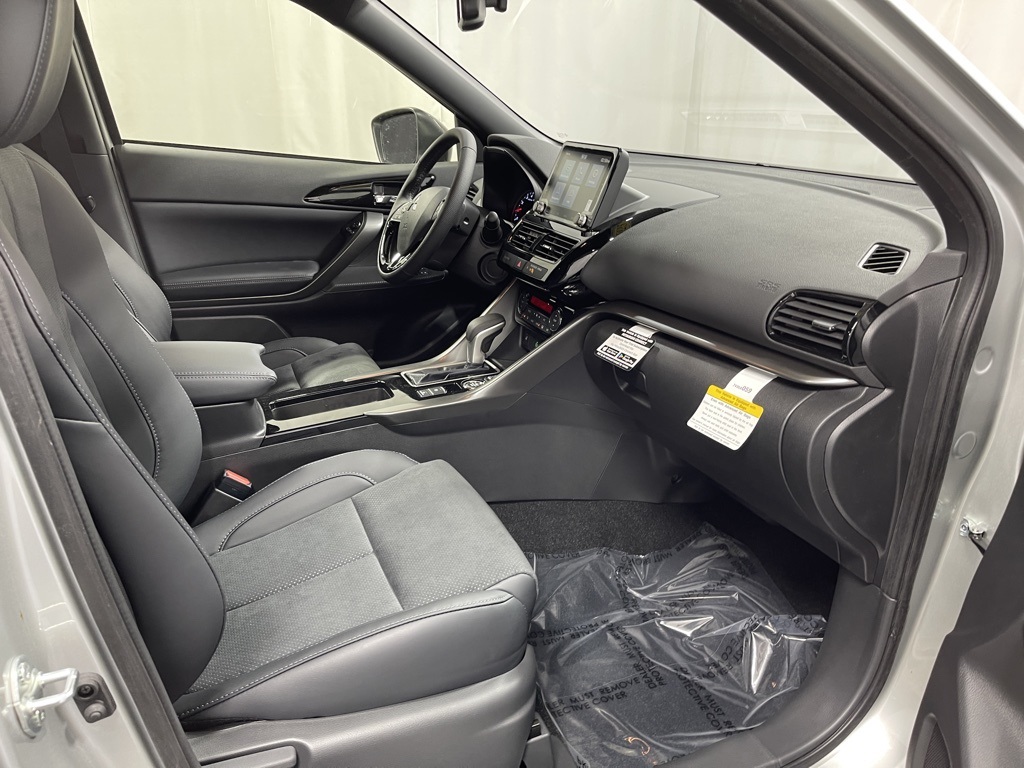 2025 Mitsubishi Eclipse Cross SEL photo 26