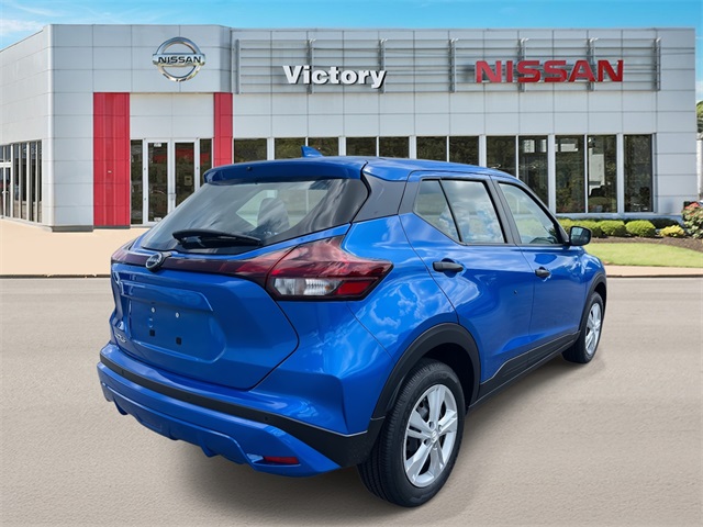 2025 Nissan Kicks Play S photo 3