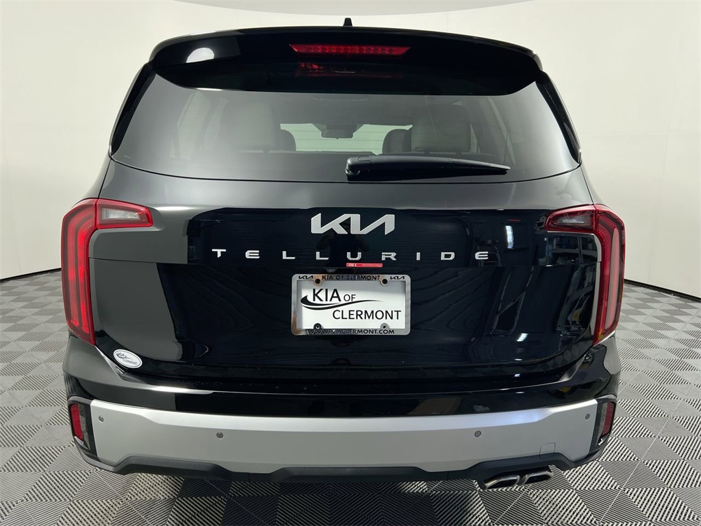 2025 Kia Telluride S photo 3