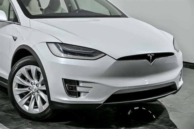 Used 2018 Tesla Model X 75D with VIN 5YJXCDE26JF103174 for sale in Aurora, IL