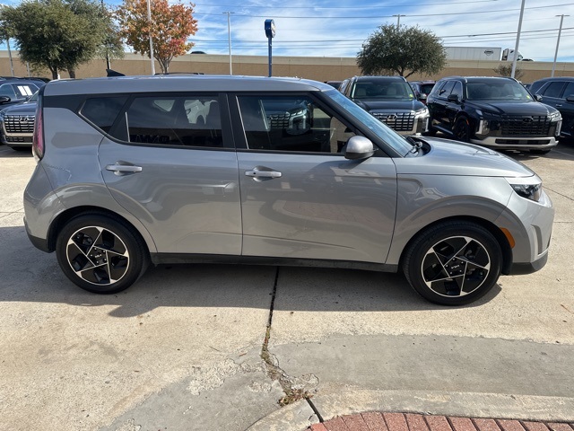 2024 Kia Soul EX photo 4