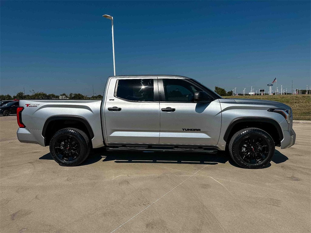 2024 Toyota Tundra SR5 photo 2