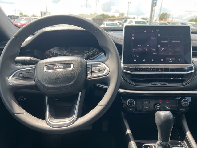 2022 Jeep Compass Altitude photo 11