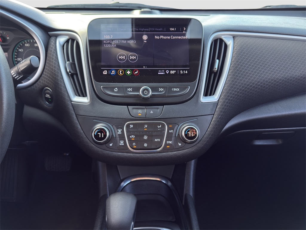 2023 Chevrolet Malibu 1LT photo 16