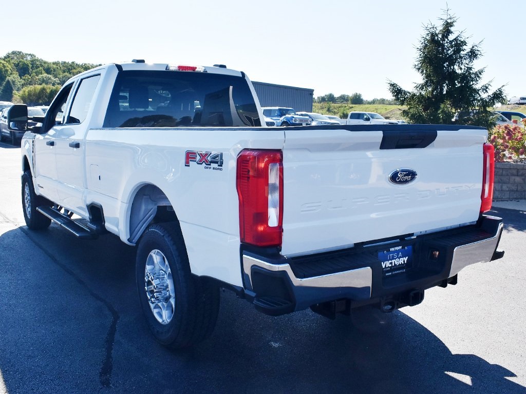 2026 Ford F-350 XLT photo 2