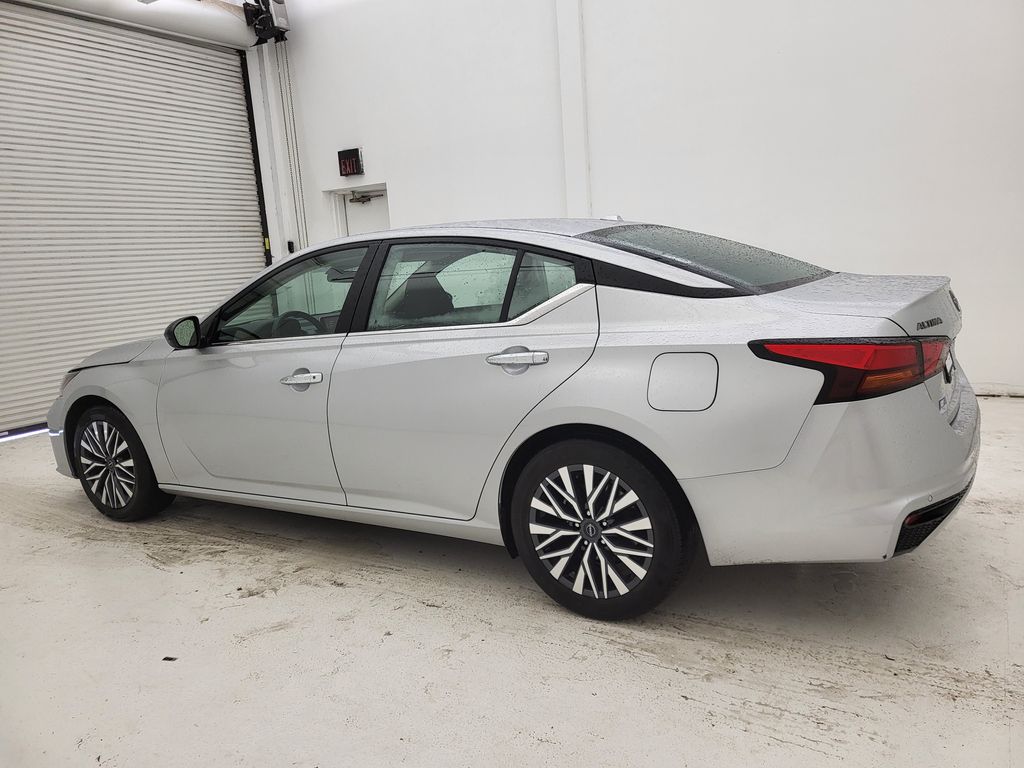 2024 Nissan Altima 2.5 SV photo 13