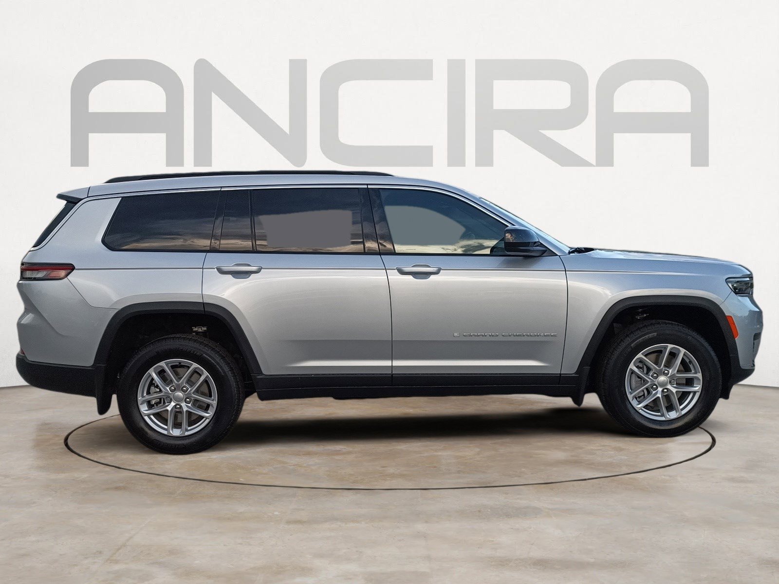 2025 Jeep Grand Cherokee Laredo X photo 11