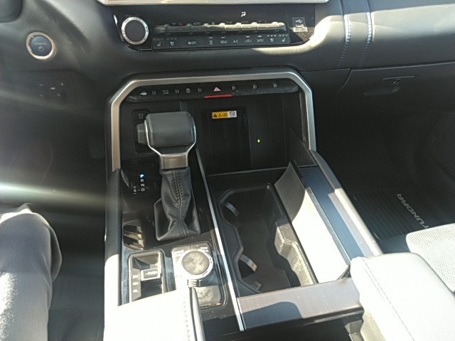 2024 Toyota Tundra Platinum photo 4