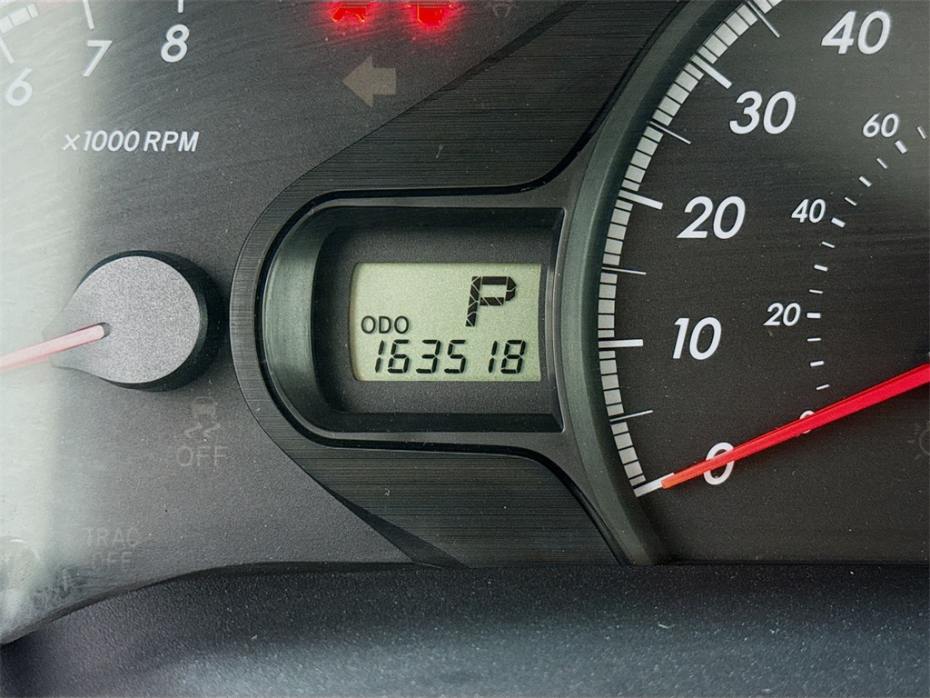 2011 Toyota Sienna LE photo 12