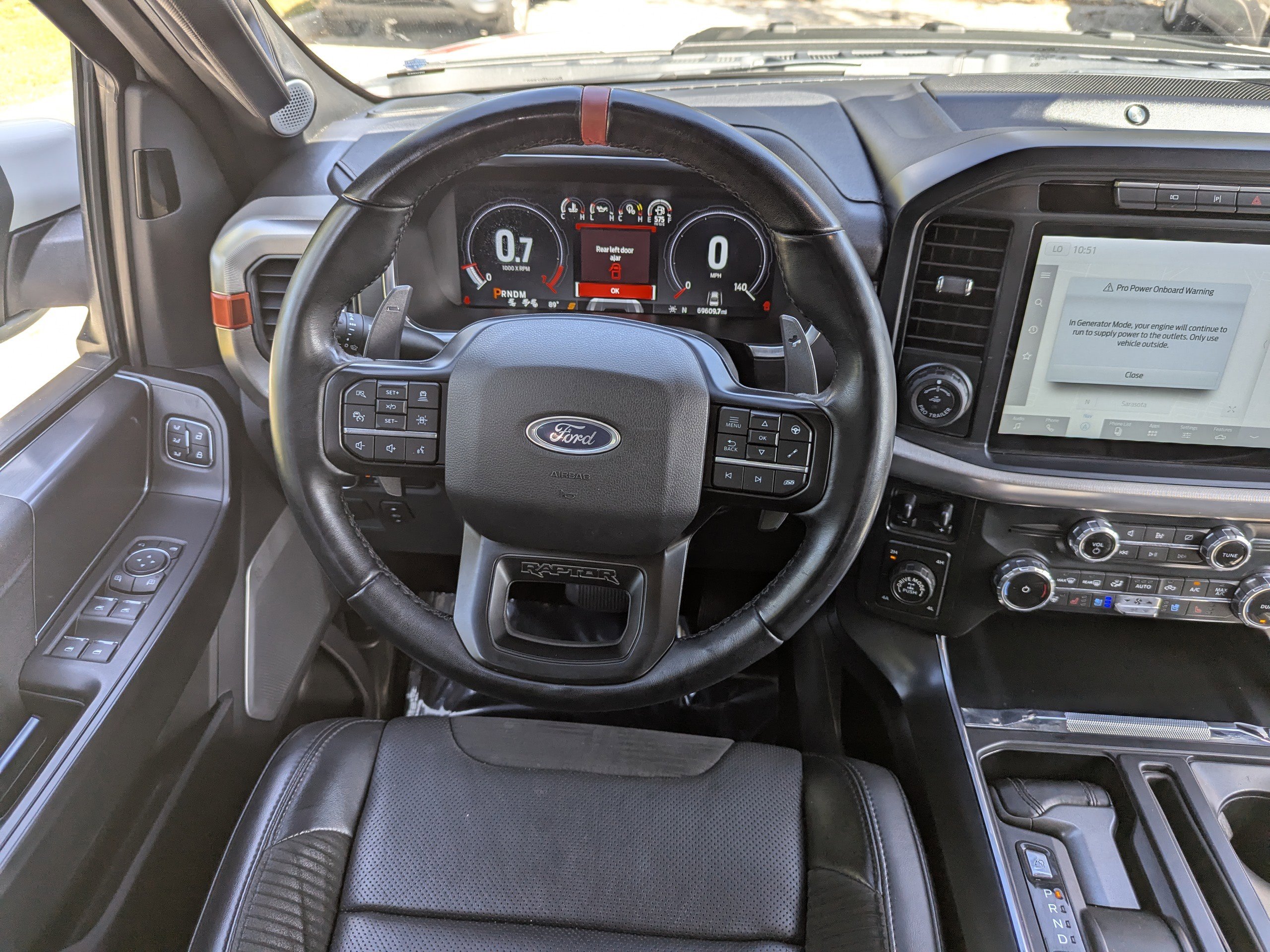 2022 Ford F-150 Raptor photo 13